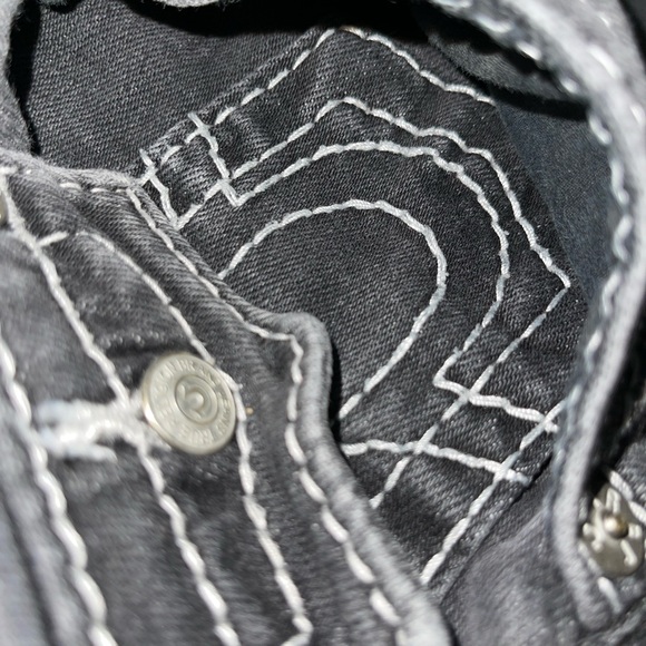 True Religion Rickys - Picture 4 of 10